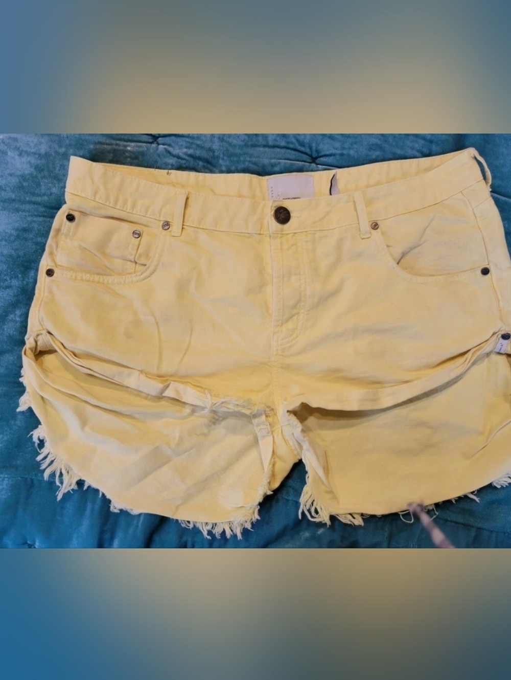 One Teaspoon Buttermilk Yellow Bandit Denim Cutoff Shorts 34 - Picture 2 of 6